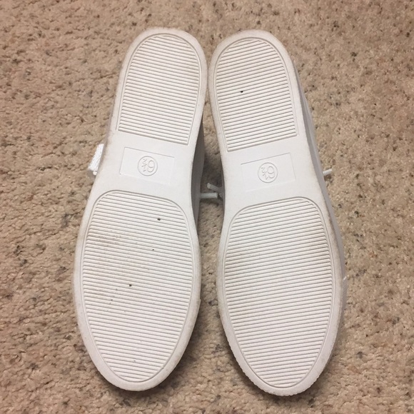 White sneaker size 6.5 - Picture 3 of 5